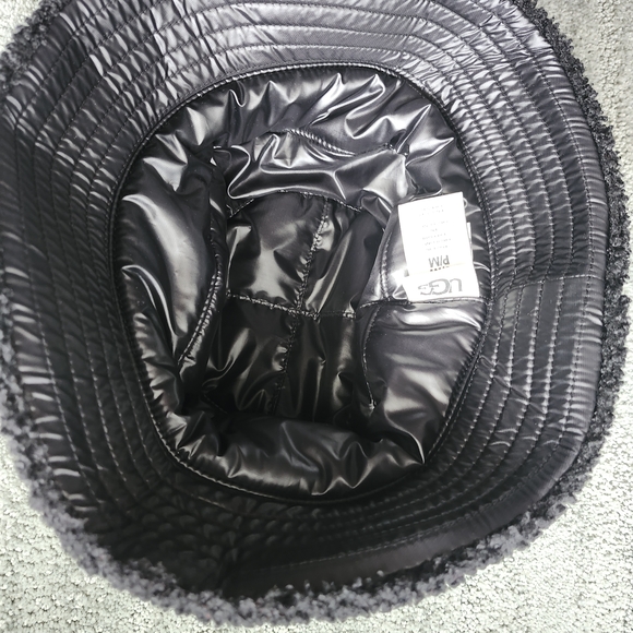 UGG Textured Black Bucket Hat - Picture 3 of 4